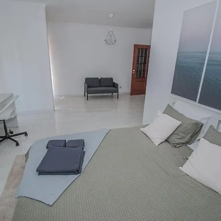 Charming Private In An A1 Penha - * Faro